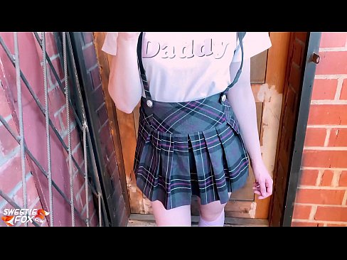 ❤️ Schoolgirl sucks a Dick go domhain agus fucks ionad ranganna. ️  Just a porn  linn ☑